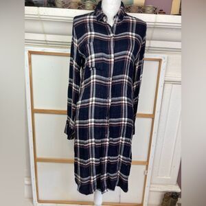 Silver Jeans Soft Button down Navy Plaid Long Sleeve Dress or tunic, high slits